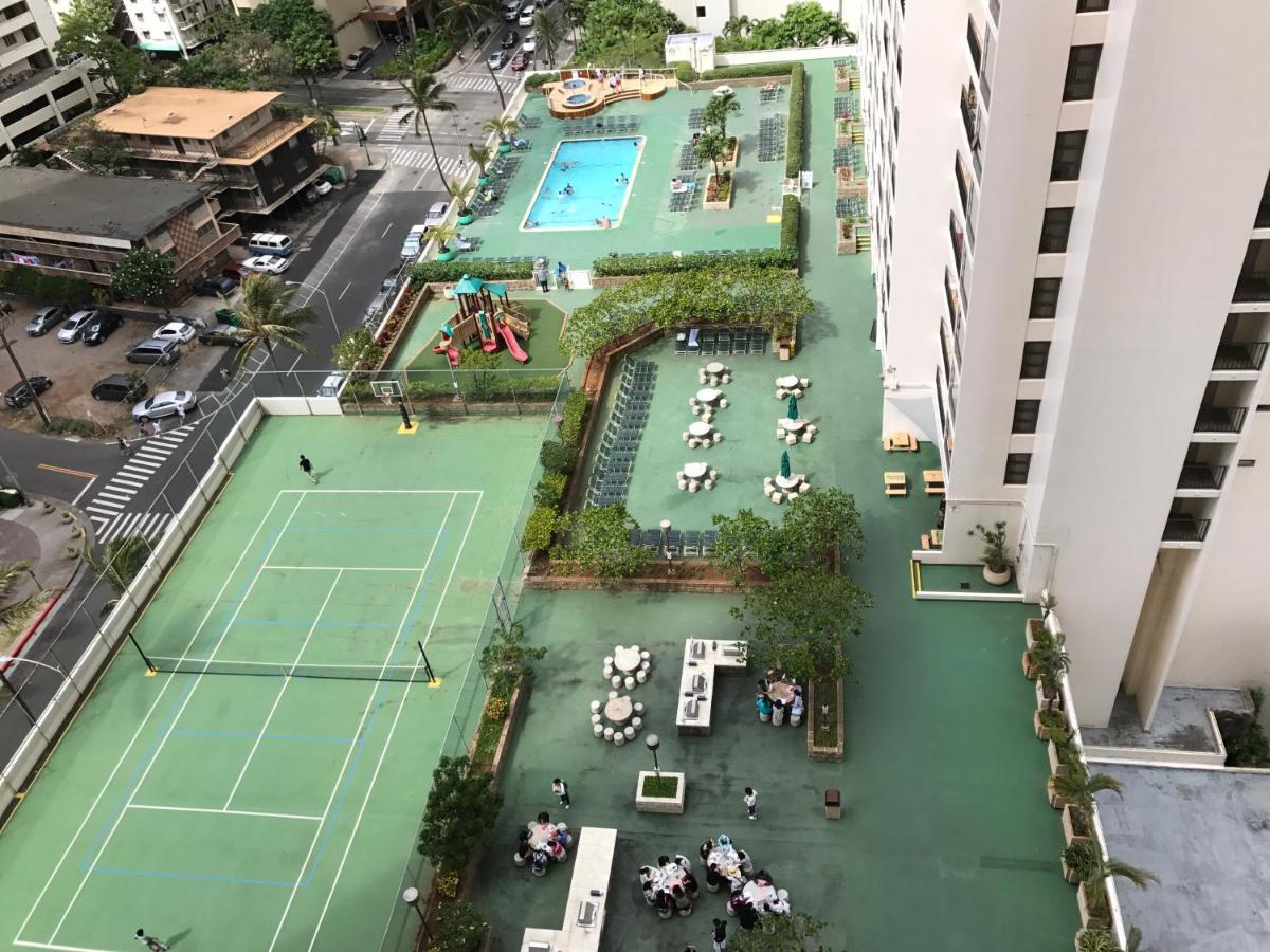 Waikiki Banyan Apartment Honolulu Bagian luar foto